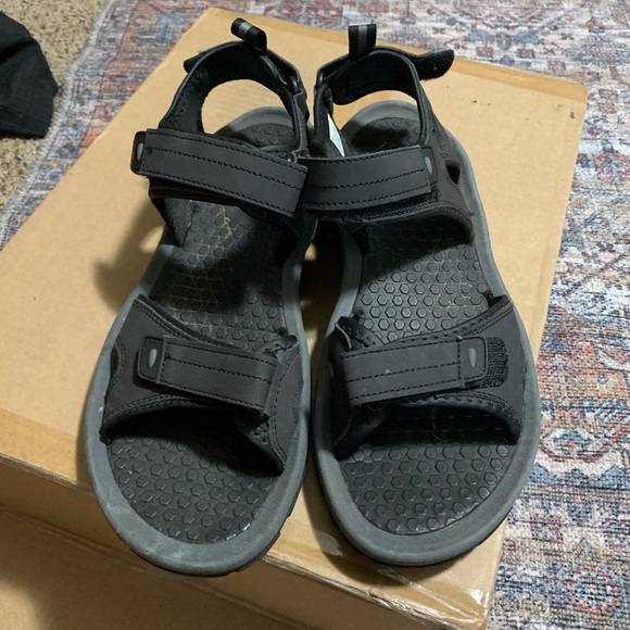 Khombu Other - Size 10, Khombu, sandals